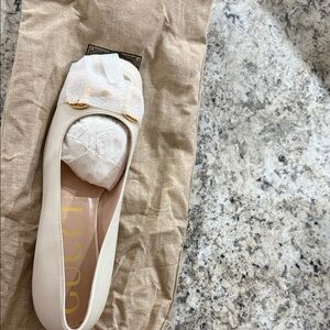 Gucci Women's Ivory Loafers